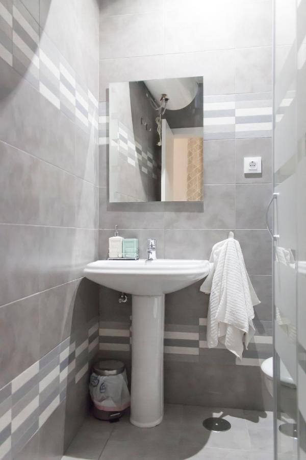 Studio In Ruda Close To Plaza Mayor & Parking Gratis Madrid Exterior foto
